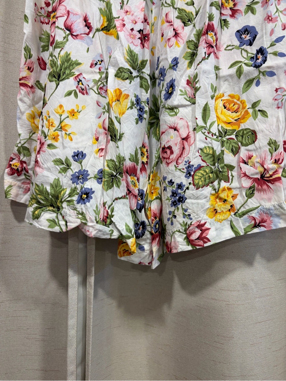 Vintage ESPRIT Floral Shorts - Picture 6 of 7